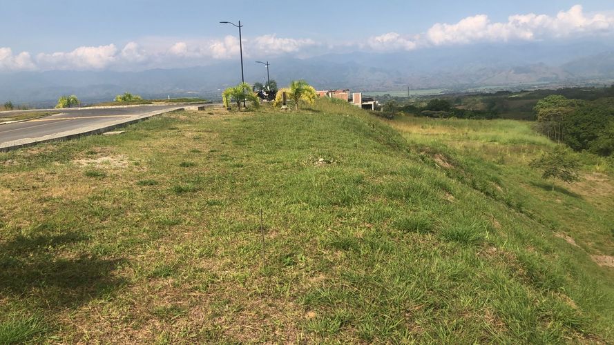 Lote en venta en Cerritos, Pereira, 2142 m² · foto 3 de 15