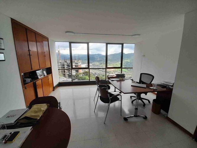 Oficina en venta en Avenida Alberto Mendoza, Manizales, 200 m² · foto 24 de 24