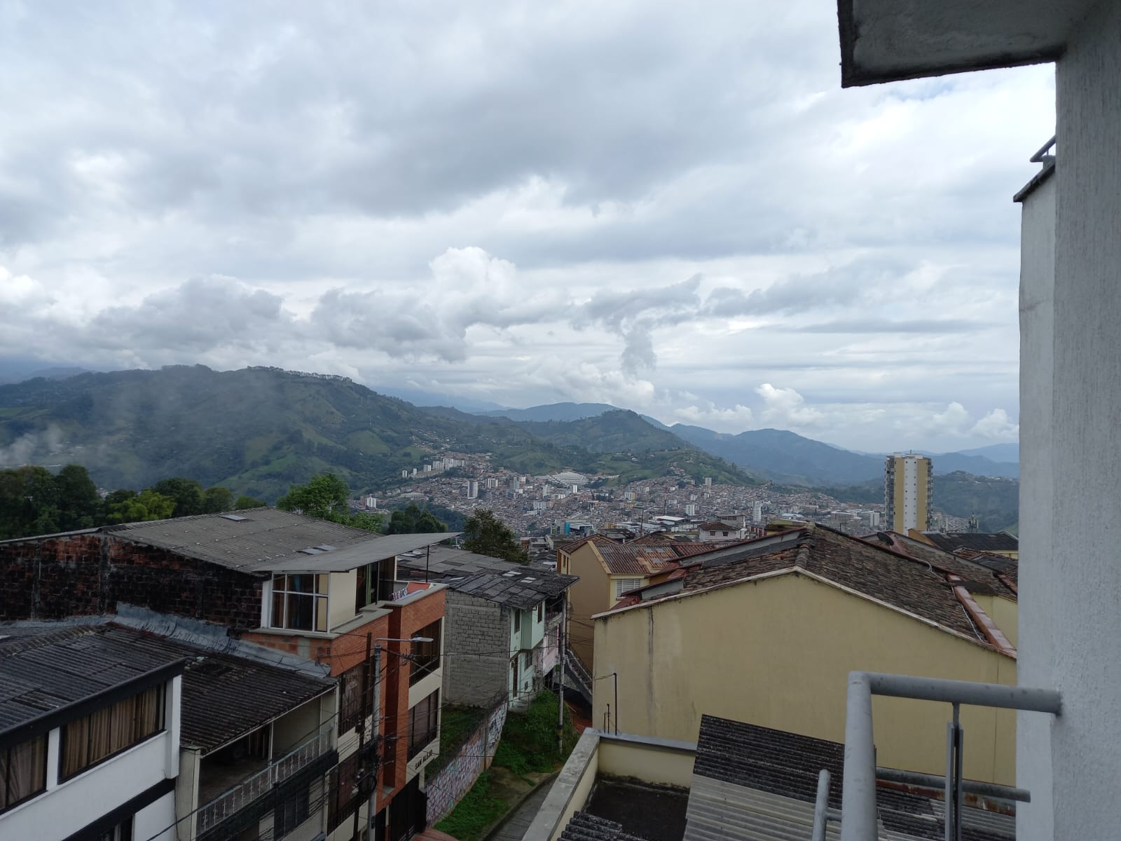 Apartamento en venta en Ondas Del Otún, Manizales · foto 2 de 23