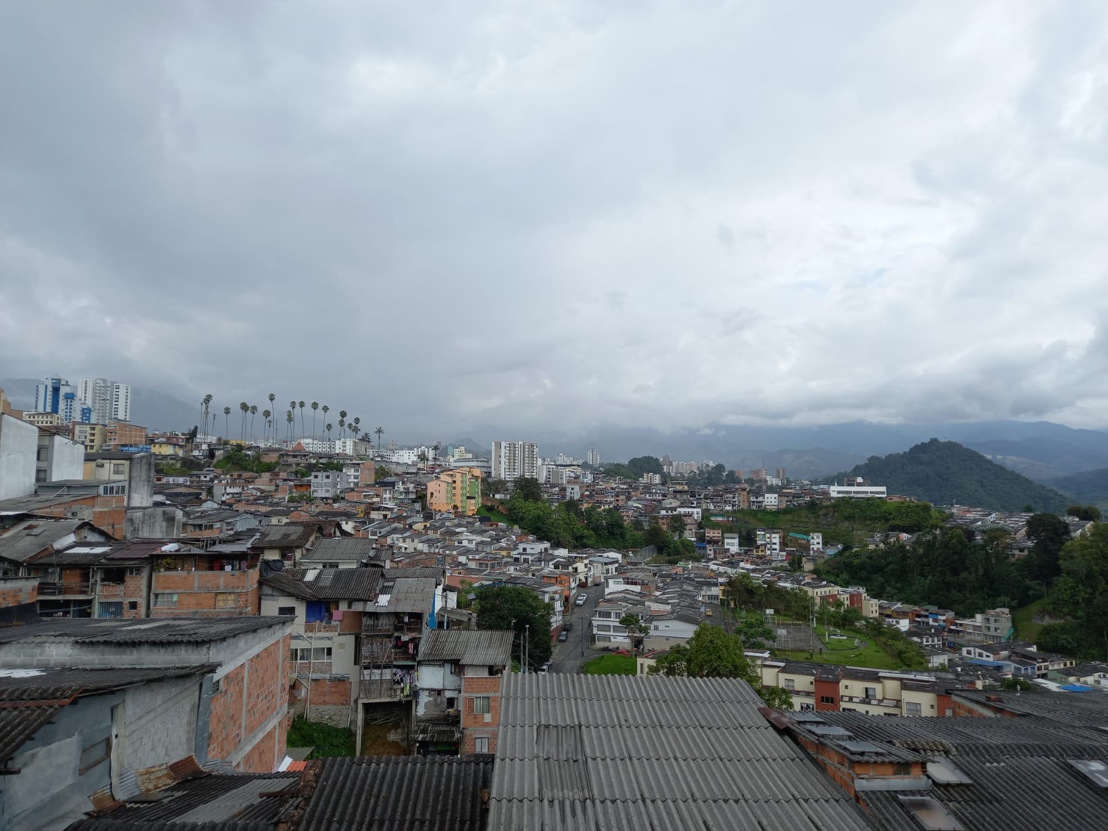Apartamento en venta en Ondas Del Otún, Manizales · foto 3 de 23