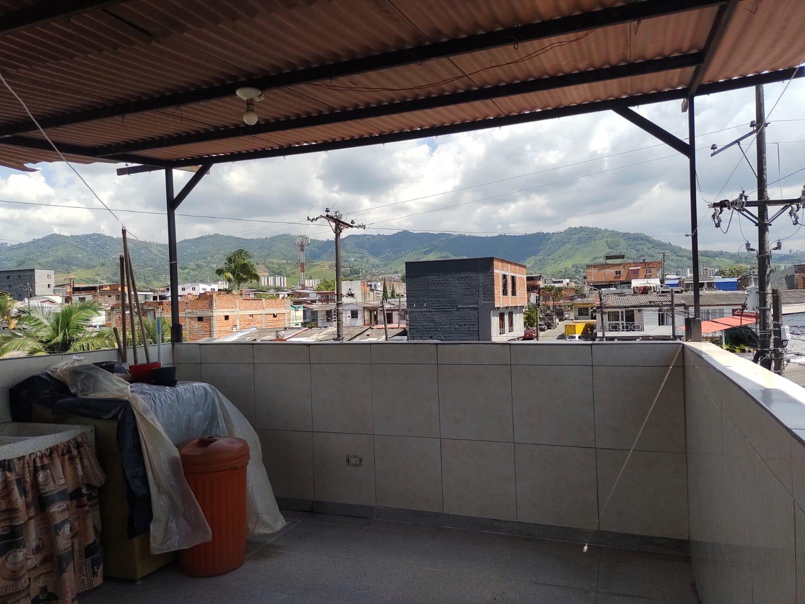 Casa en venta en Lucitania Alta, Dosquebradas · foto 5 de 14