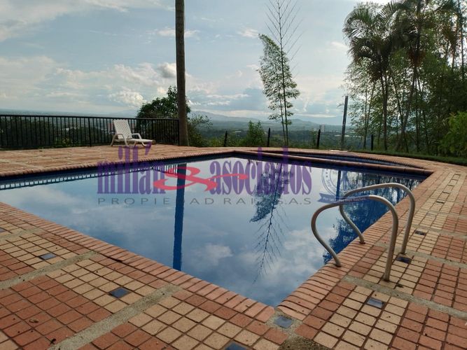 Finca en venta en Combia, Pereira, 340 m² · foto 2 de 24