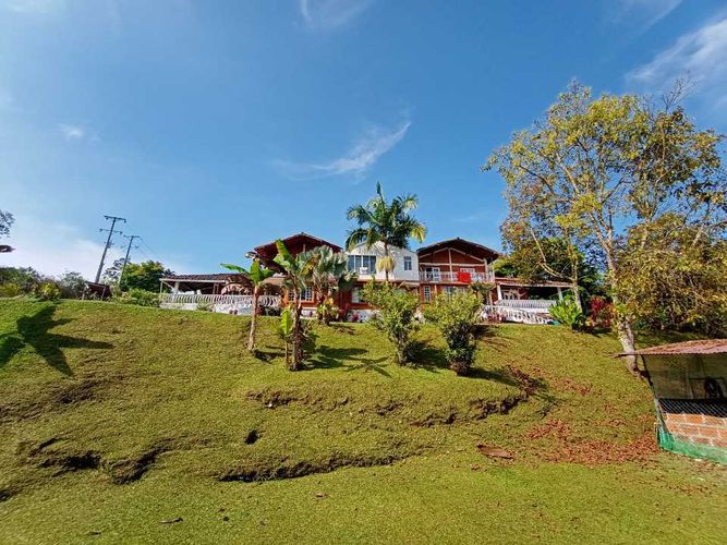 Finca en venta en Tribunas Corcega, Pereira, 783 m² · foto 3 de 24