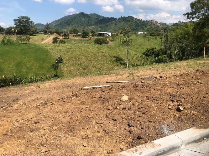 Lote en venta en Tribunas Corcega, Pereira, 2100 m² · foto 2 de 24
