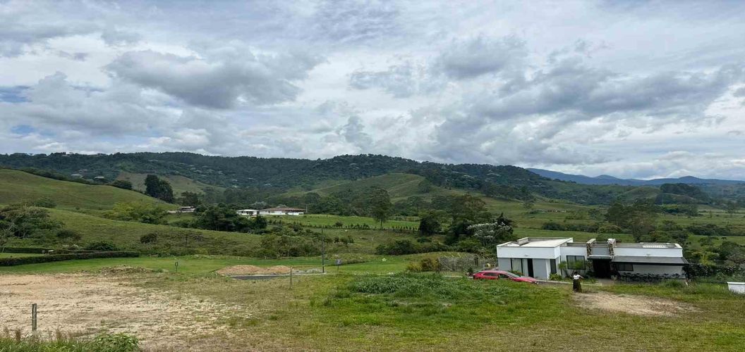 Lote en venta en Tribunas Corcega, Pereira, 2100 m² · foto 11 de 24