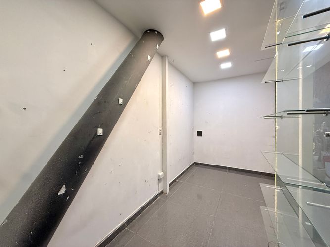 Local en arriendo en Sector Plaza De Bolivar, Pereira, 8 m² · foto 5 de 11