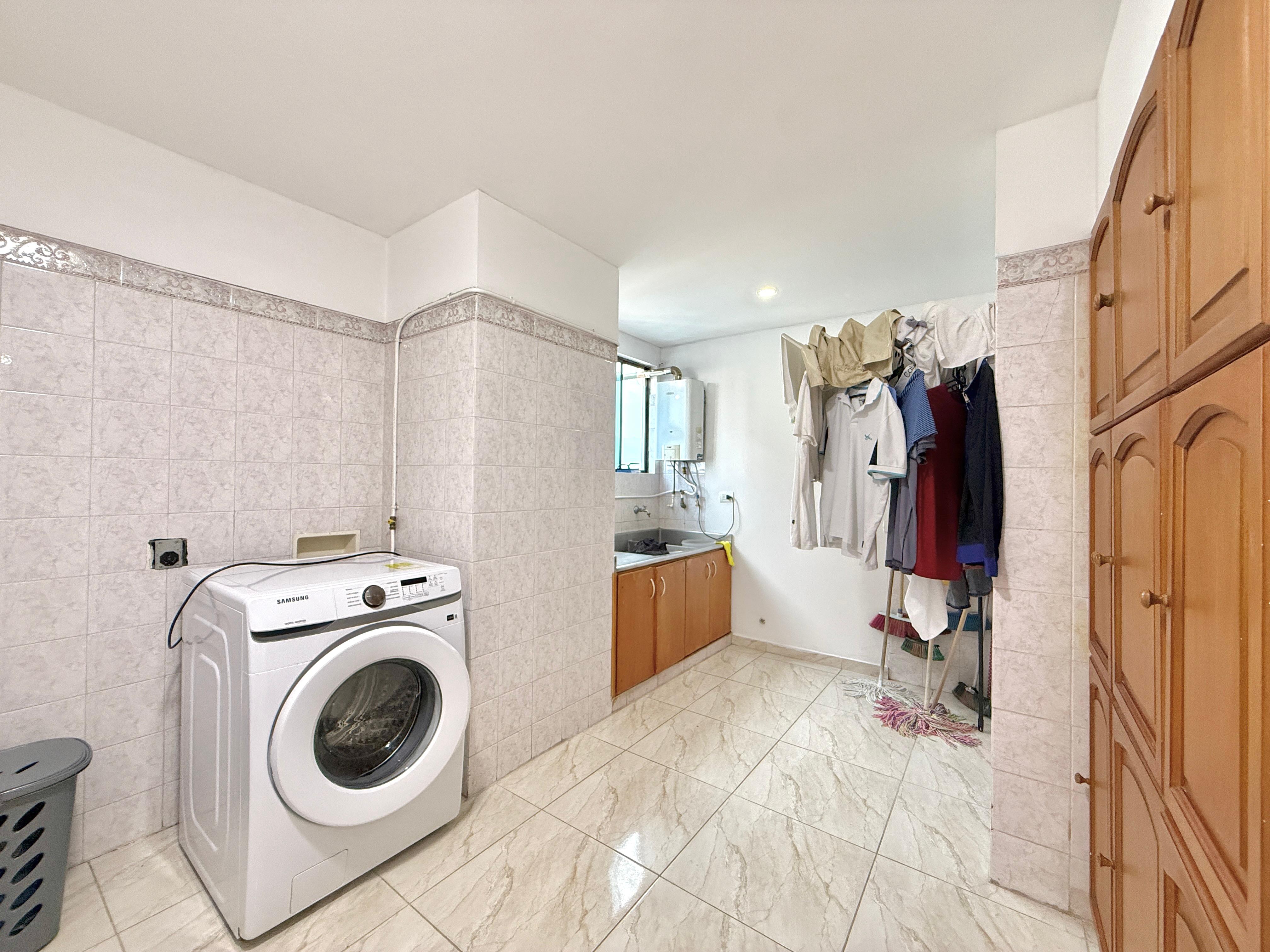 Apartamento en venta en Pinares, Pereira · foto 4 de 24