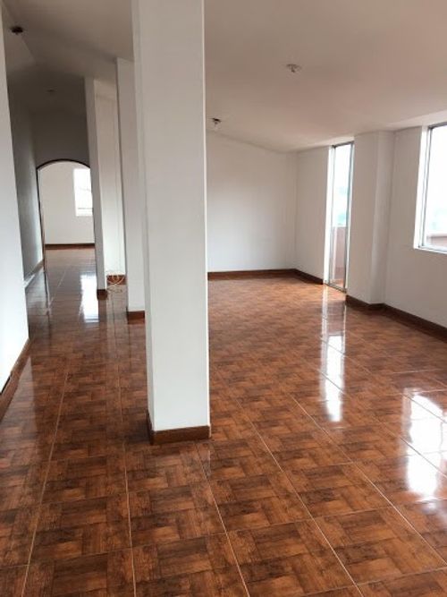 Apartamento de 6 alcobas en venta en Avenida Alberto Mendoza, Manizales, 180 m² · foto 3 de 20