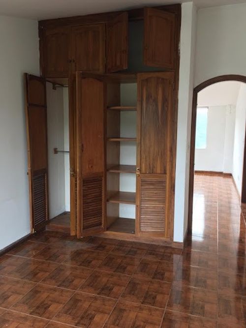 Apartamento de 6 alcobas en venta en Avenida Alberto Mendoza, Manizales, 180 m² · foto 4 de 20
