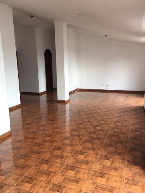 Apartamento de 6 alcobas en venta en Avenida Alberto Mendoza, Manizales, 180 m² · foto 5 de 20
