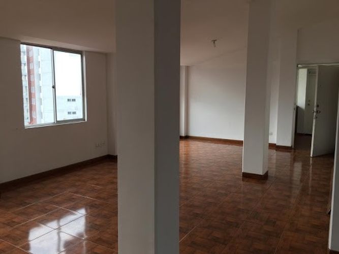 Apartamento de 6 alcobas en venta en Avenida Alberto Mendoza, Manizales, 180 m² · foto 9 de 20