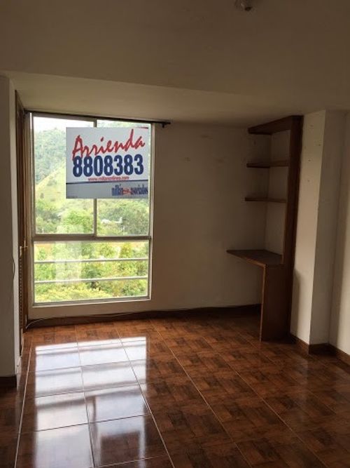 Apartamento de 6 alcobas en venta en Avenida Alberto Mendoza, Manizales, 180 m² · foto 10 de 20