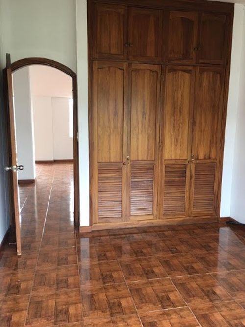 Apartamento de 6 alcobas en venta en Avenida Alberto Mendoza, Manizales, 180 m² · foto 11 de 20