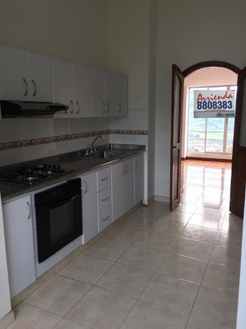 Apartamento de 6 alcobas en venta en Avenida Alberto Mendoza, Manizales, 180 m² · foto 14 de 20