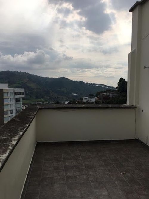 Apartamento de 6 alcobas en venta en Avenida Alberto Mendoza, Manizales, 180 m² · foto 19 de 20