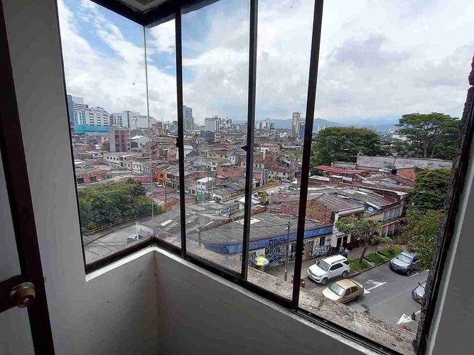 Apartamento de 3 alcobas en venta en Santander, Pereira, 90 m² · foto 2 de 18