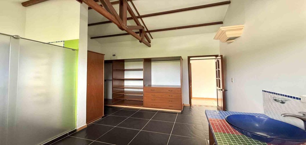 Casa de 5 alcobas en venta en Cerritos, Pereira, 600 m² · foto 8 de 24
