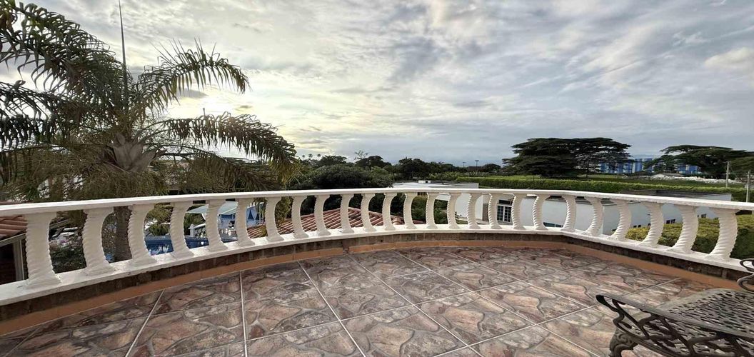Casa de 5 alcobas en venta en Cerritos, Pereira, 600 m² · foto 10 de 24