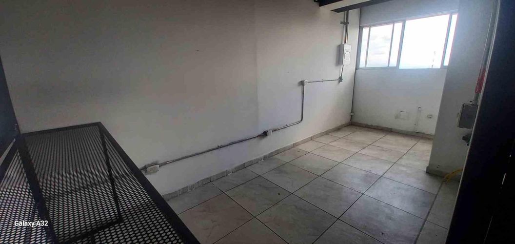 Local en venta en Avenida Centenario, Armenia, 25 m² · foto 4 de 22