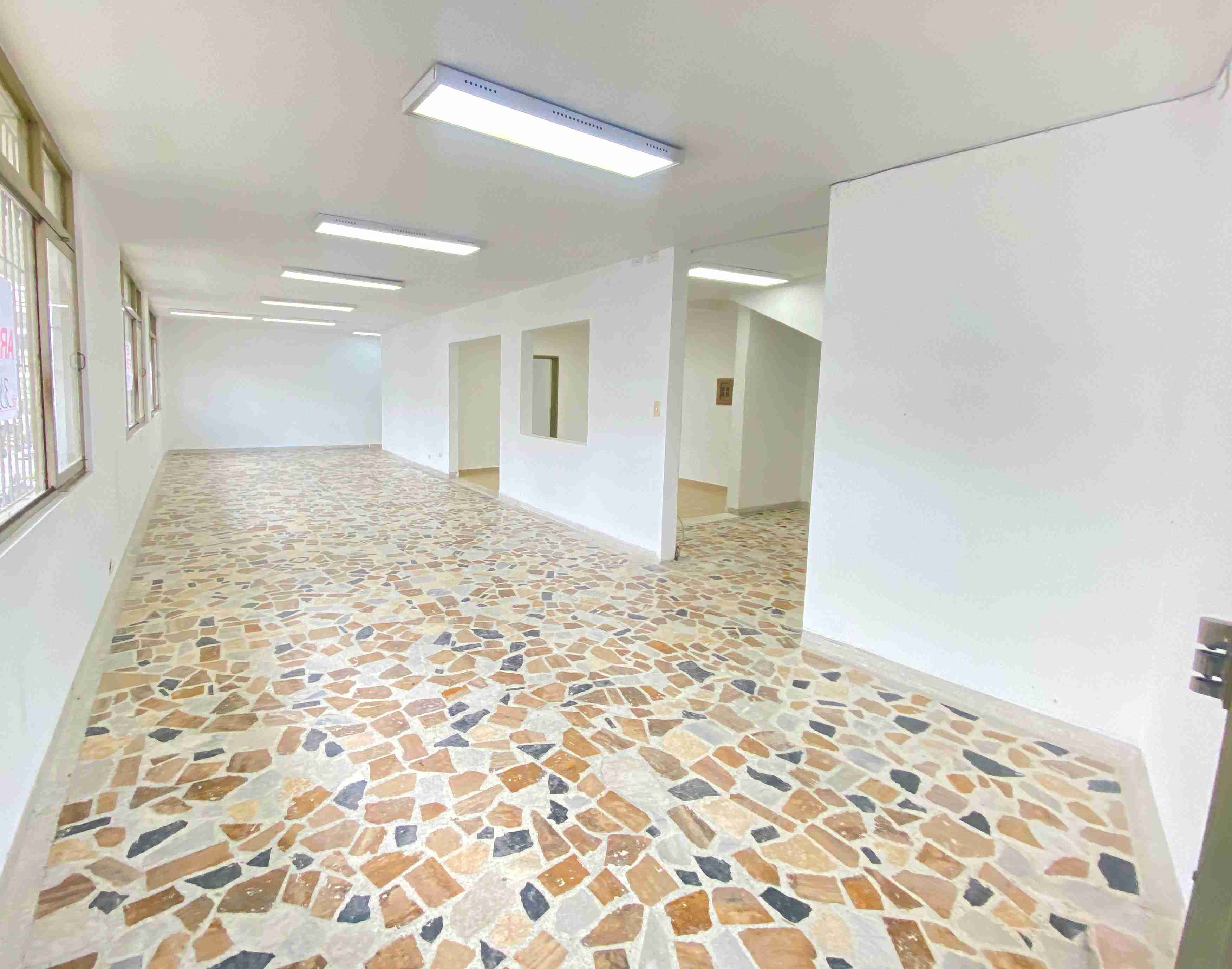 Retail space for rent in Armenia, Armenia