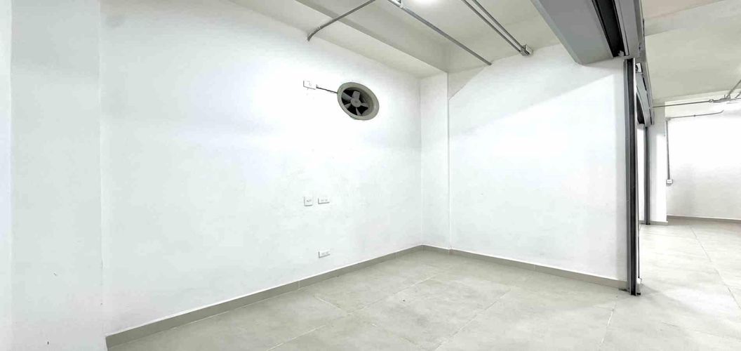 Local en arriendo en Sector Plaza De Bolivar, Pereira, 5 m² · foto 2 de 10