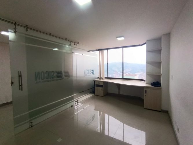 Oficina en venta en El Centro, Manizales, 30 m² · foto 8 de 18