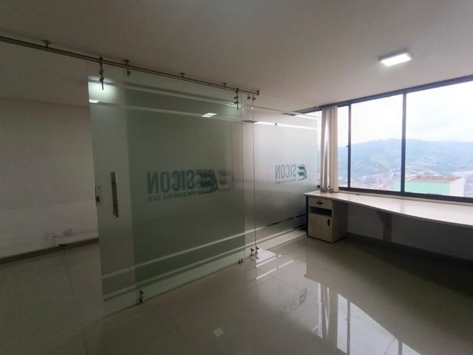 Oficina en venta en El Centro, Manizales, 30 m² · foto 9 de 18