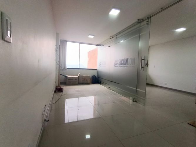 Oficina en venta en El Centro, Manizales, 30 m² · foto 14 de 18