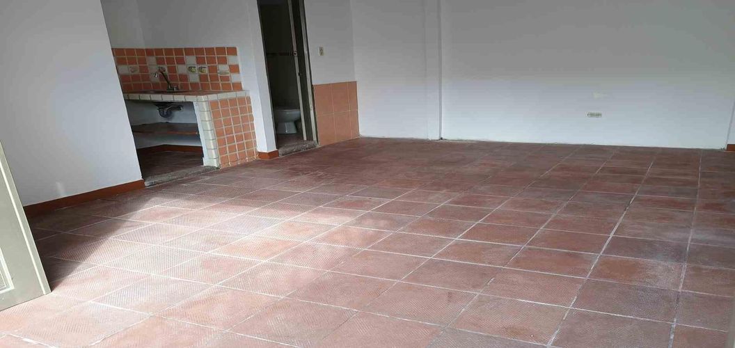 Local en venta en Corbones, Armenia, 25 m² · foto 2 de 13