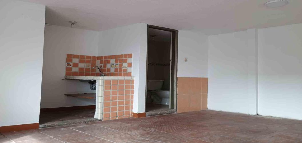 Local en venta en Corbones, Armenia, 25 m² · foto 4 de 13
