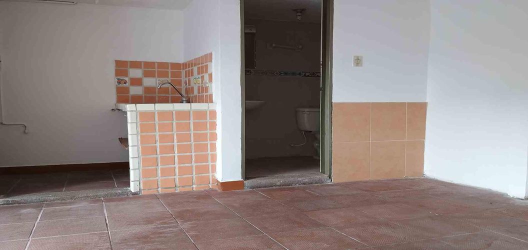 Local en venta en Corbones, Armenia, 25 m² · foto 5 de 13