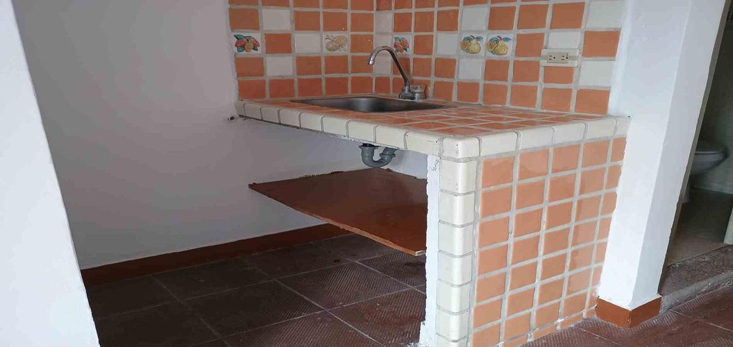 Local en venta en Corbones, Armenia, 25 m² · foto 8 de 13