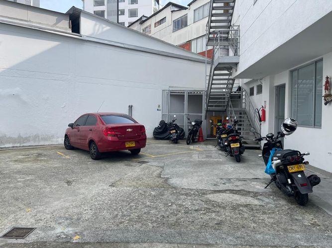Edificio en venta en Palogrande, Manizales, 1062 m² · foto 10 de 24