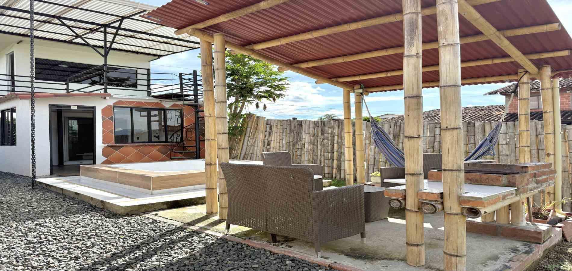 Casa en venta en Tribunas Corcega, Pereira · foto 2 de 24