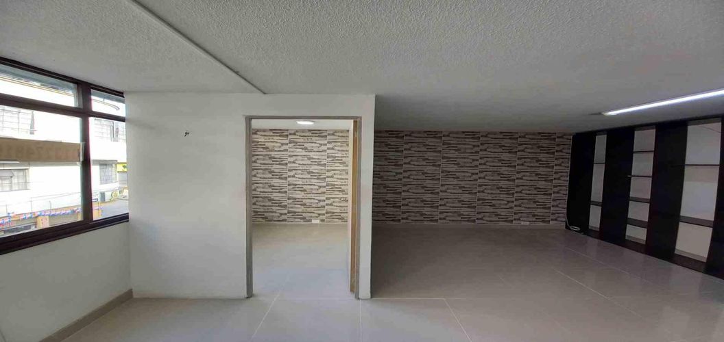 Oficina en venta en El Centro, Manizales, 24 m² · foto 2 de 12