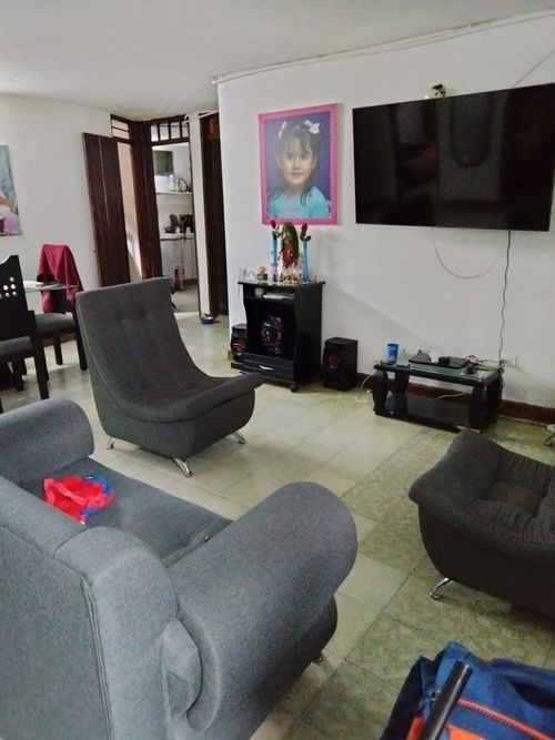 Casa en venta en Granada, Armenia · foto 2 de 16