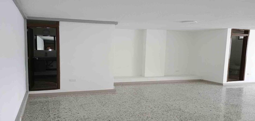 Oficina en arriendo en Centro, Armenia, 68 m² · foto 2 de 12