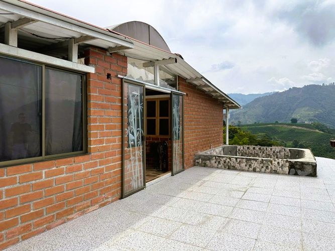 Finca en venta en La Siria, Manizales, 380 m² · foto 17 de 22