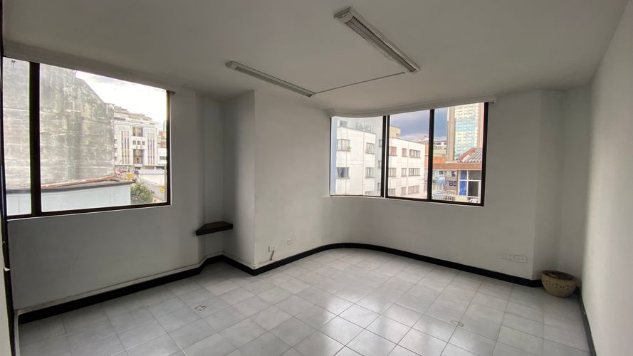 Oficina en venta en Sector Plaza De Bolivar, Pereira, 42 m² · foto 8 de 10