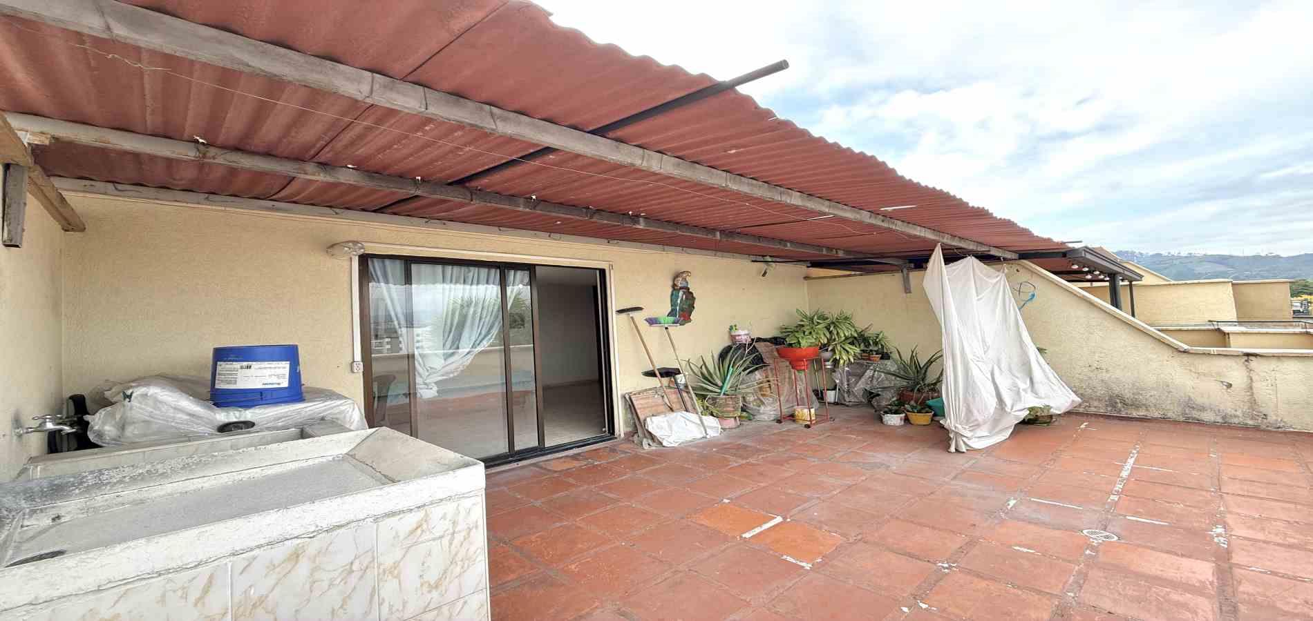 Apartamento en venta en Avenida 30 De Agosto, Pereira · foto 2 de 15