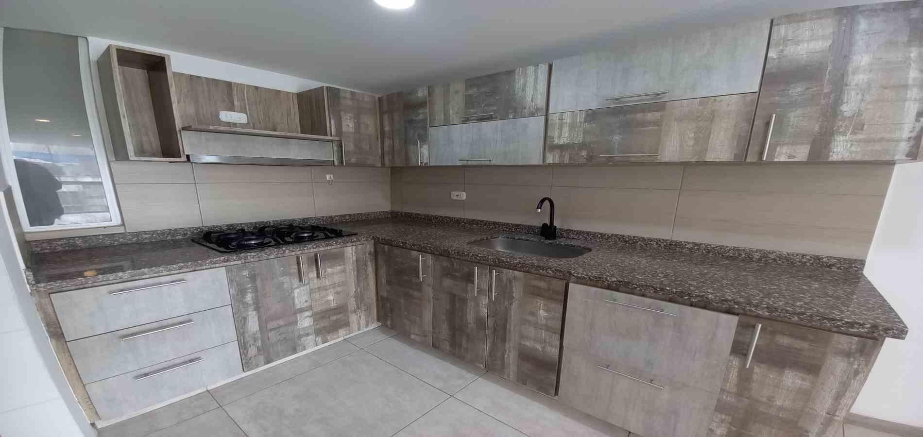 Apartamento en venta en Chipre, Manizales · foto 2 de 24