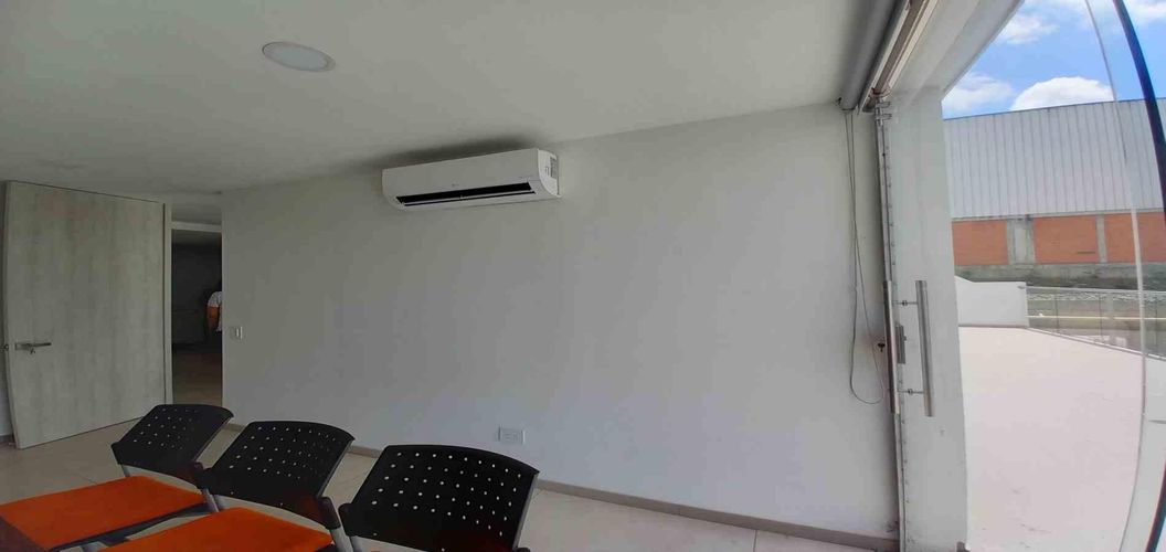 Local en venta en Avenida 30 De Agosto, Pereira, 157 m² · foto 11 de 17