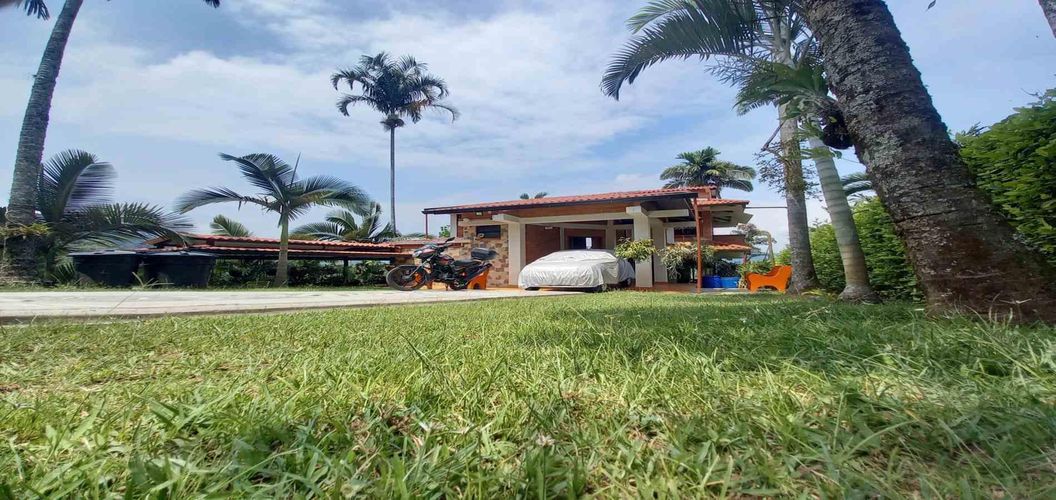 Lote en venta en San Peregrino, Manizales, 300 m² · foto 2 de 17