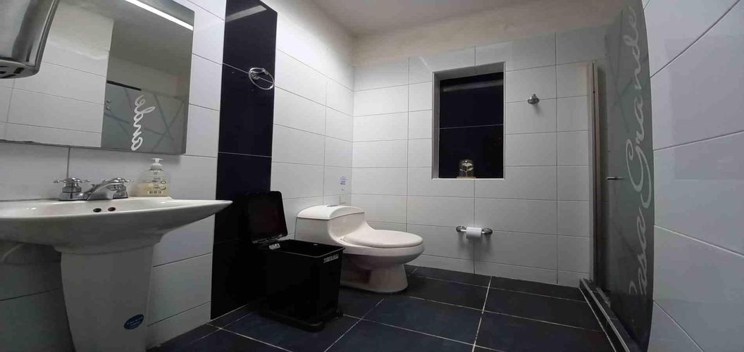 Local en venta en Guayacanes, Manizales, 672 m² · foto 12 de 20