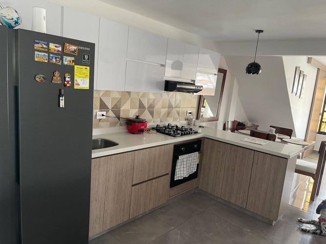 Casa de 6 alcobas en venta en 25 De Mayo, Armenia, 215 m² · foto 7 de 24