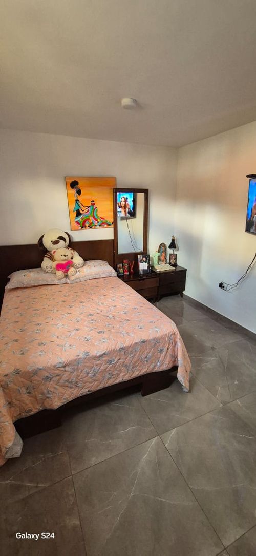 Casa de 6 alcobas en venta en 25 De Mayo, Armenia, 215 m² · foto 8 de 24