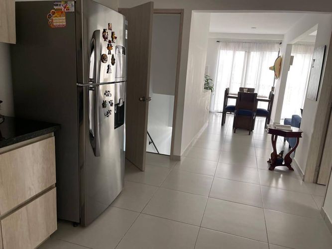 Casa de 6 alcobas en venta en 25 De Mayo, Armenia, 215 m² · foto 24 de 24