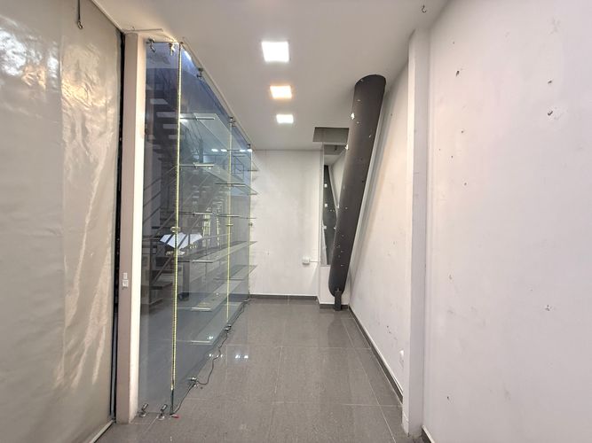 Local en arriendo en Sector Plaza De Bolivar, Pereira, 12 m² · foto 6 de 10