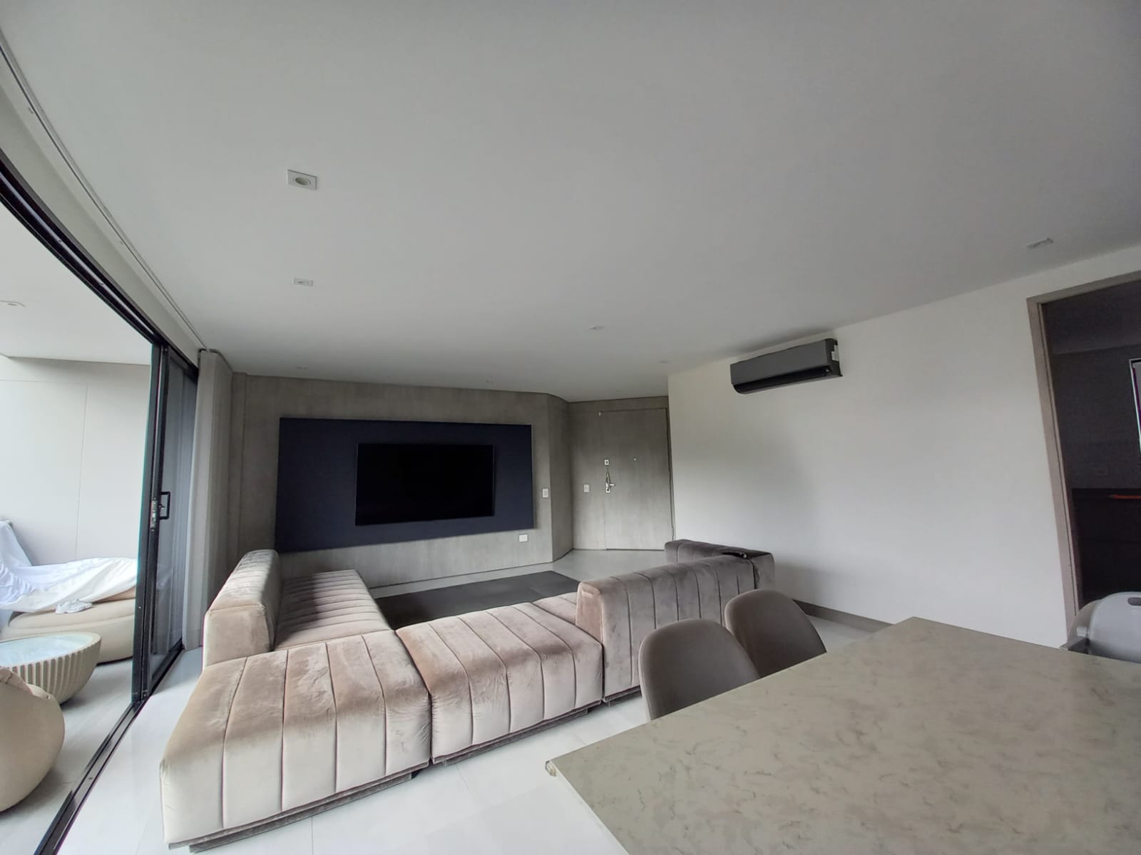 Apartamento en venta en Pinares, Pereira · foto 8 de 24