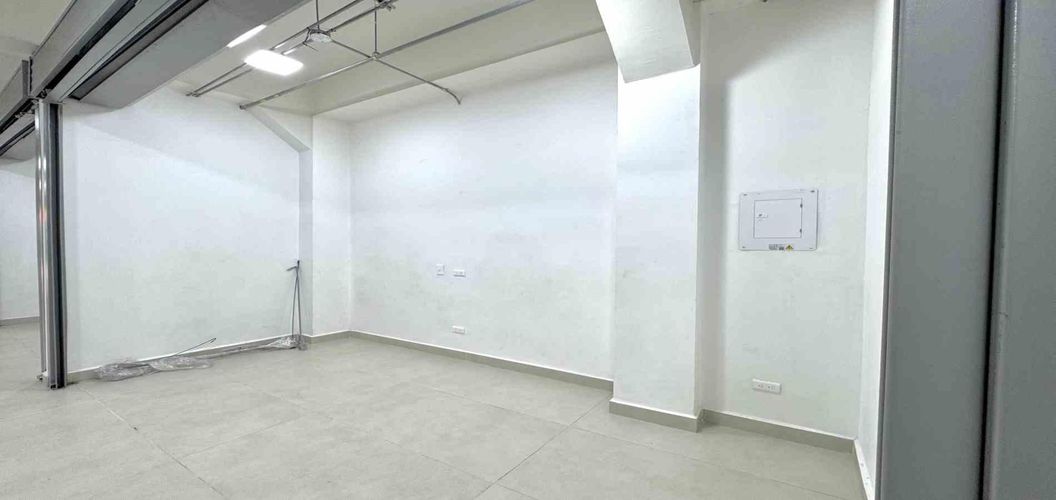 Local en arriendo en Central, Pereira, 8 m² · foto 2 de 10